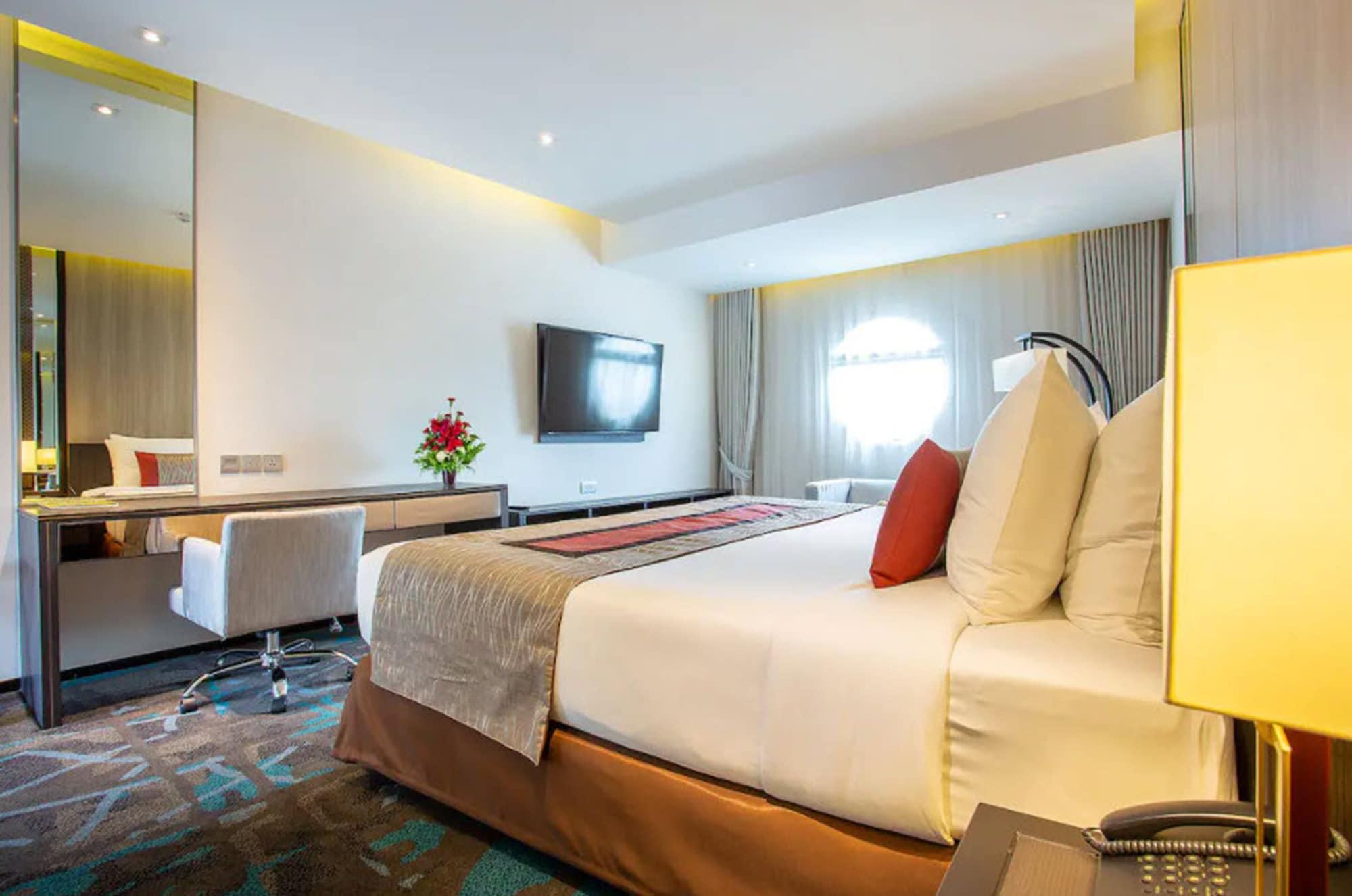 Grace Hotel Bangkok Exterior photo